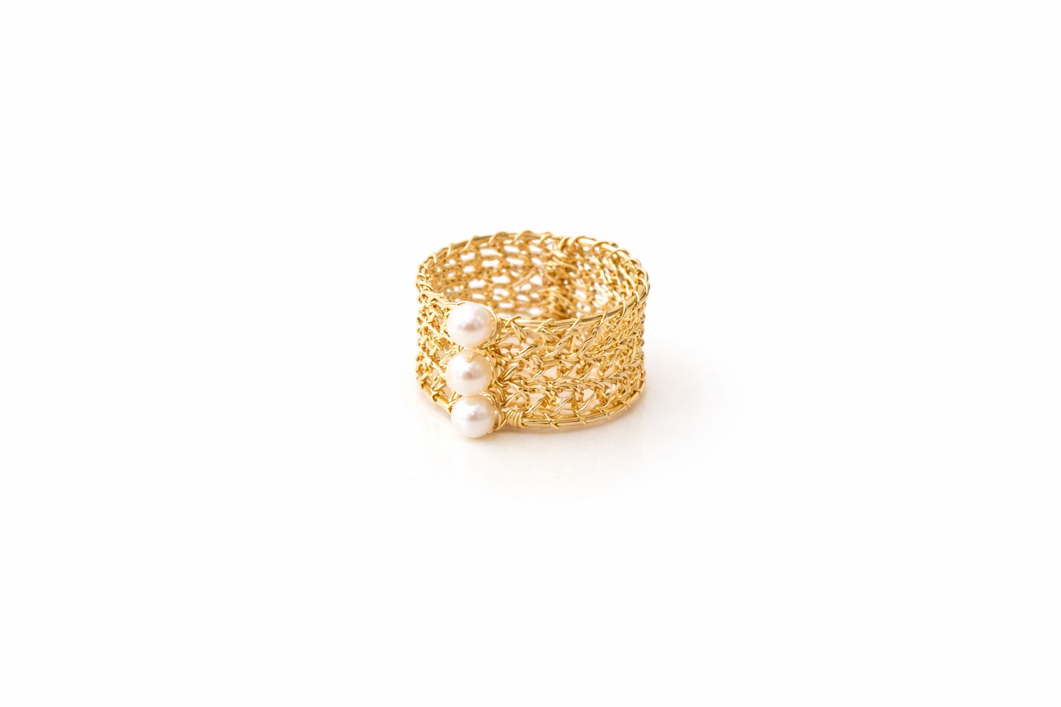 Anillo Elegante Perla Dorada