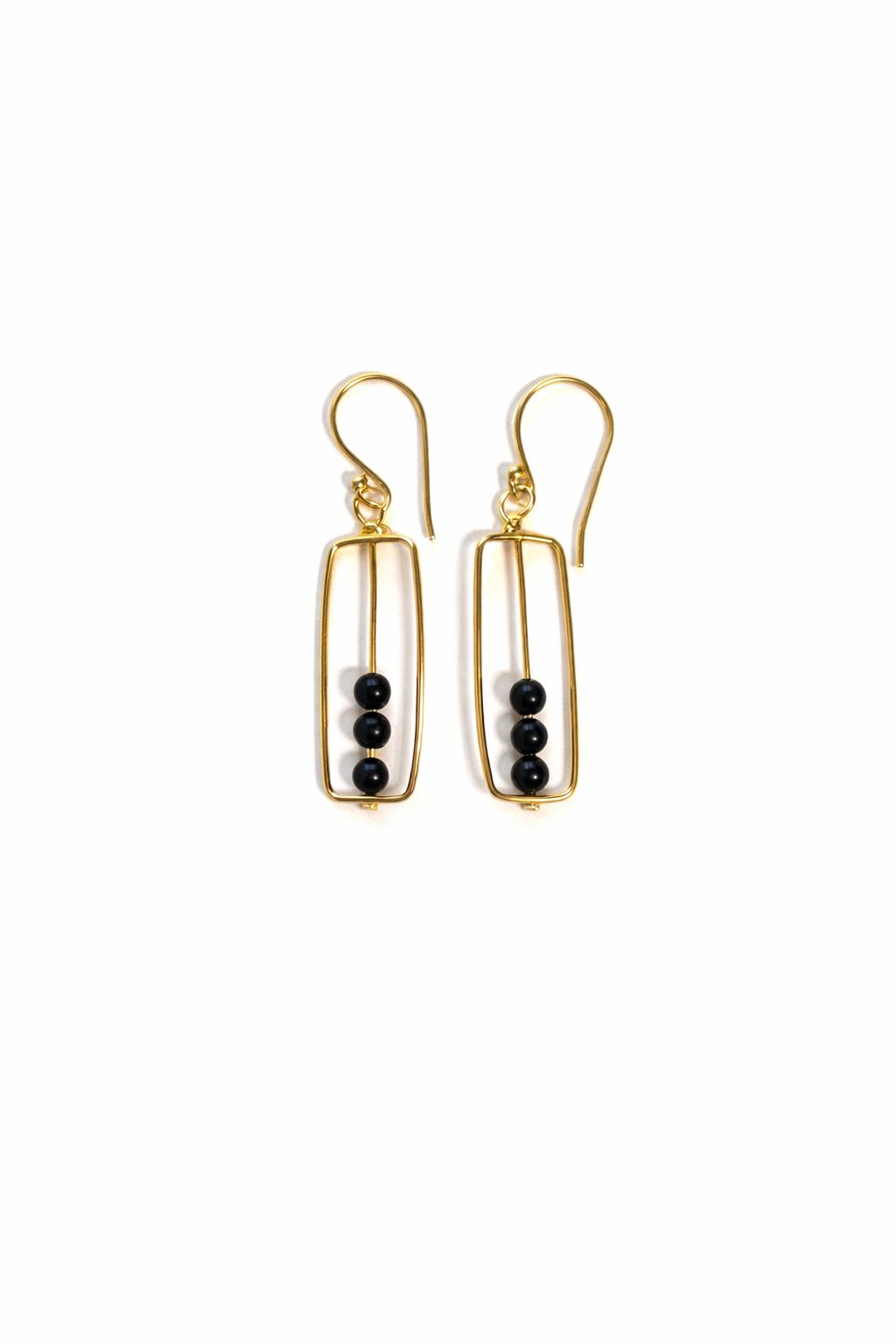 Aretes Geométricos Dorados con Piedras Negras