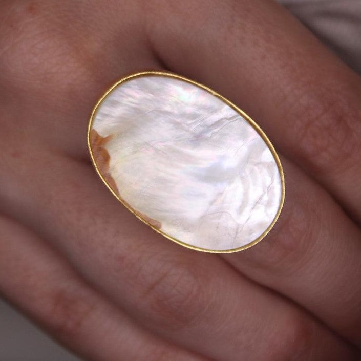 Anillo ovalo madreperla - AN04