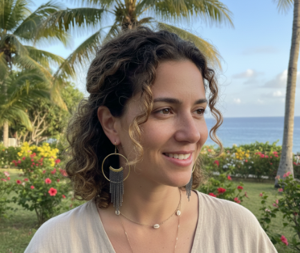 Aretes Círculo Dorado con Cadenas Negras-AR02