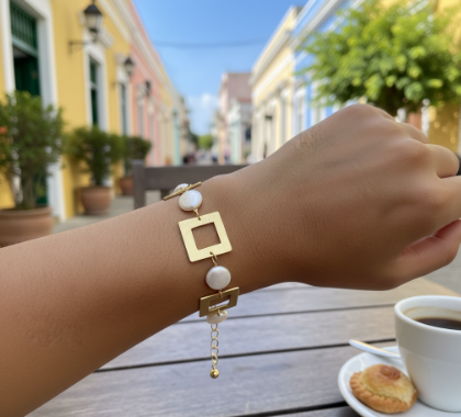 P01E – Pulsera Perlas y Cuadrados