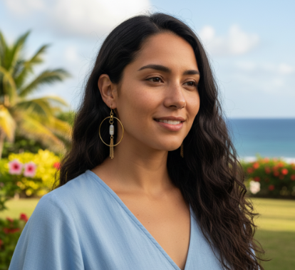 Aretes Aro Dorado con Madreperla y Cadenas - AR03