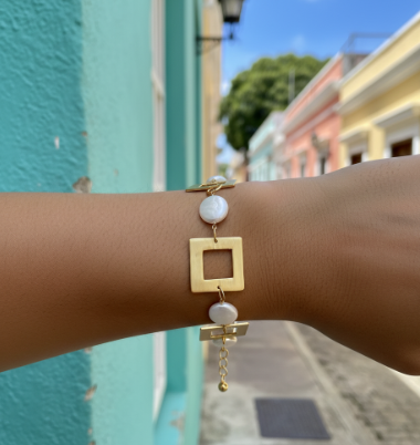 P01E – Pulsera Perlas y Cuadrados